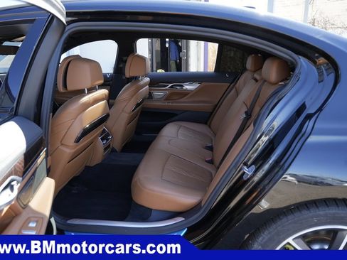 Used 2020 BMW 750i xDrive w/ Cold Weather Package AWD/4WD image 30