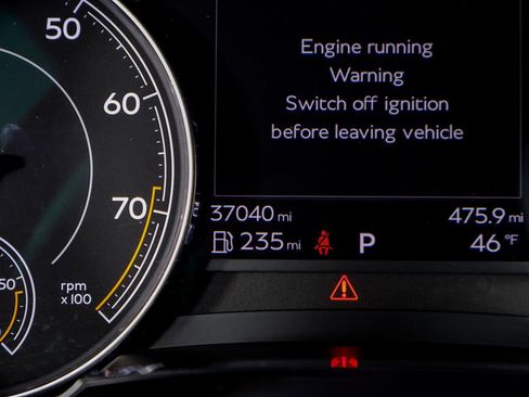 Used 2019 Bentley Bentayga AWD/4WD image 23