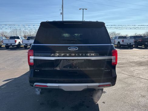 Used 2024 Ford Expedition Max XLT image 5