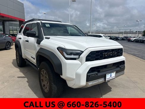 Used 2025 Toyota 4Runner Trailhunter AWD/4WD image 4