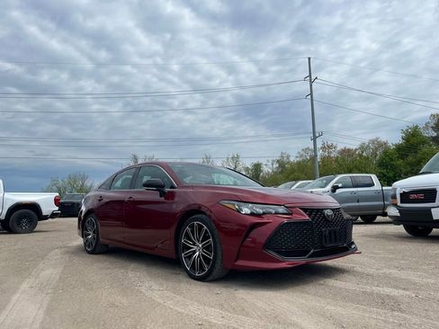 Used 2019 Toyota Avalon XSE w/ All Weather Liner Package FWD image 4