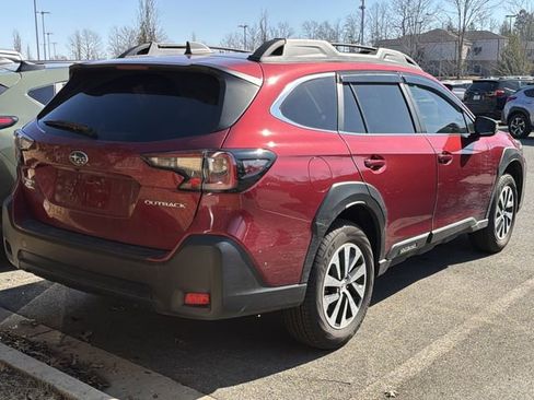 Used 2024 Subaru Outback Premium image 4