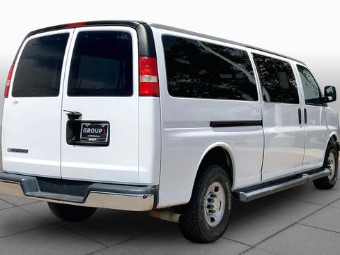 Used 2019 Chevrolet Express 3500 LT w/ LT Preferred Equipment Group RWD image 12
