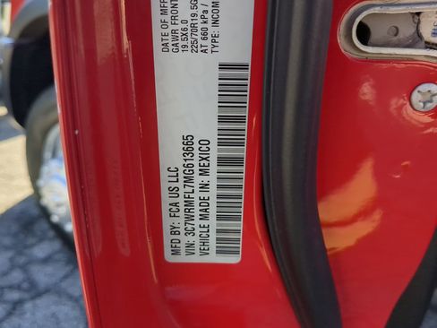 Used 2021 RAM 5500 Tradesman w/ Chrome Appearance Group image 25