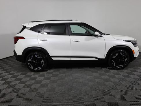 Used 2024 Kia Seltos SX w/ SX Sunroof Package image 4