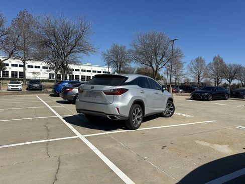 Used 2018 Lexus RX 350 FWD w/ Premium Package image 2