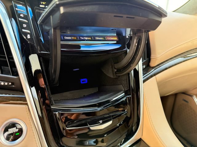Used 2019 Cadillac Escalade ESV Platinum AWD/4WD image 38