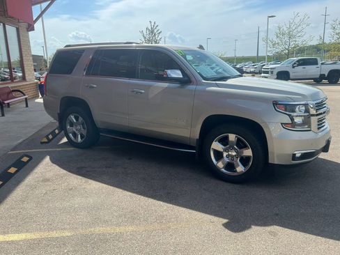 Used 2017 Chevrolet Tahoe Premier AWD/4WD image 3