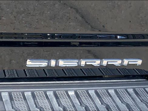 Used 2024 GMC Sierra 2500 Denali Ultimate AWD/4WD image 10