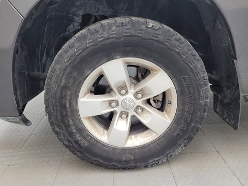 Used 2017 RAM 1500 Express image 31