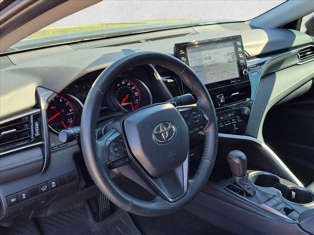 Used 2024 Toyota Camry XSE FWD image 9