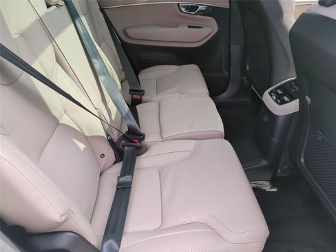 New 2026 Volvo XC90 T8 Ultra w/ Protection Package Premier AWD/4WD image 18