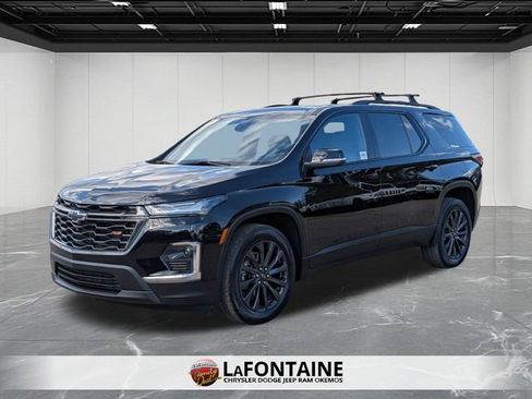 Used 2023 Chevrolet Traverse RS image 1
