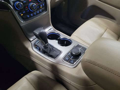 Used 2018 Jeep Grand Cherokee Limited AWD/4WD image 26