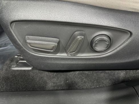 Used 2022 Toyota RAV4 XLE image 25