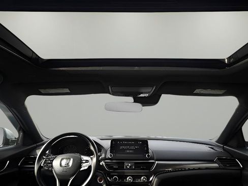Used 2018 Honda Accord Sport image 18