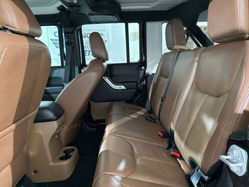 Used 2017 Jeep Wrangler Unlimited Sahara w/ Max Tow Package image 15