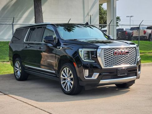 Used 2023 GMC Yukon XL Denali w/ LPO, Floor Liner Package AWD/4WD image 3