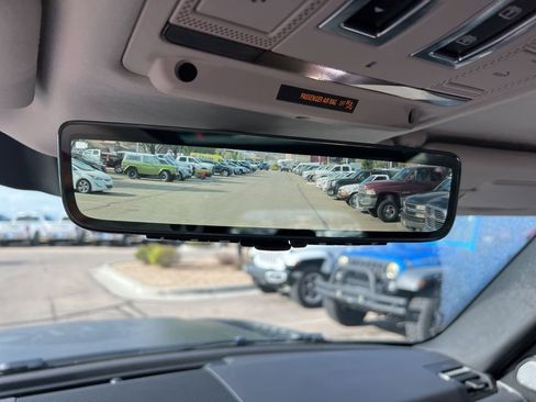 Used 2023 Land Rover Defender 130 SE AWD/4WD image 17