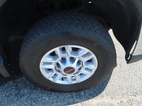 Used 2022 GMC Sierra 2500 Pro w/ Convenience Package AWD/4WD image 12
