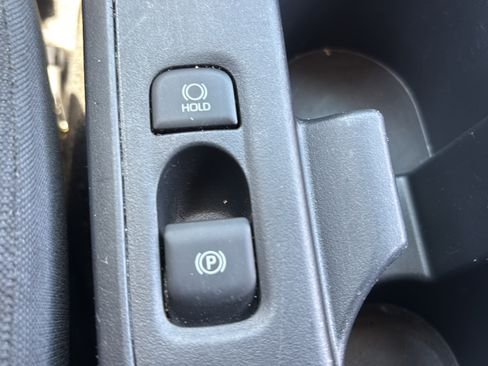 Used 2025 Toyota Corolla LE FWD image 27