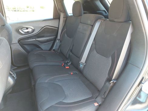 Used 2016 Jeep Cherokee 75th Anniversary image 13