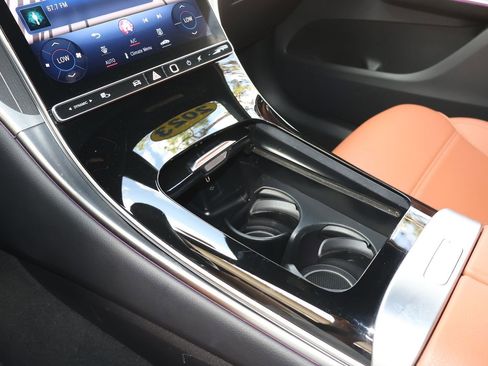 Used 2023 Mercedes-Benz GLC 300 4MATIC image 26