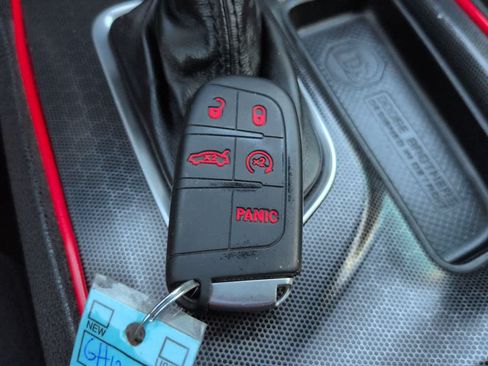 Used 2016 Dodge Charger SXT RWD image 27
