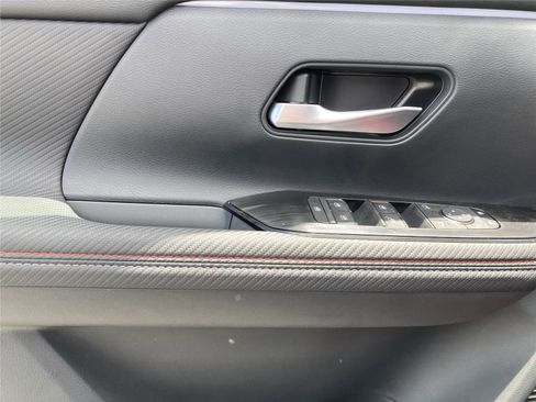 New 2025 Nissan Kicks SR w/ SR Premium Package image 30