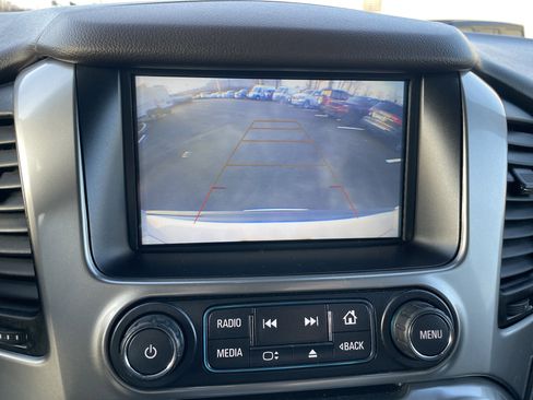 Used 2020 Chevrolet Suburban LT image 54