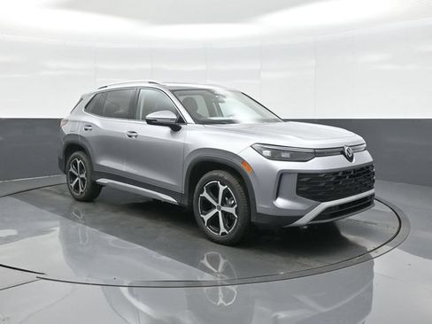 New 2026 Volkswagen Tiguan SE AWD/4WD image 1