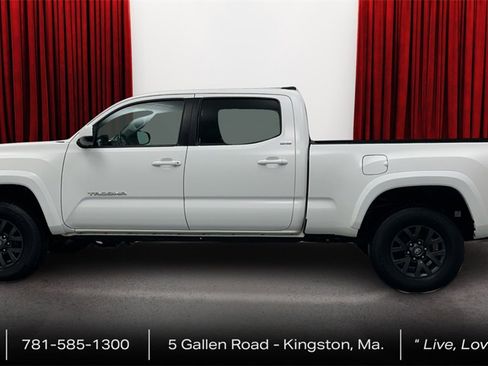 Certified 2022 Toyota Tacoma SR5 image 8