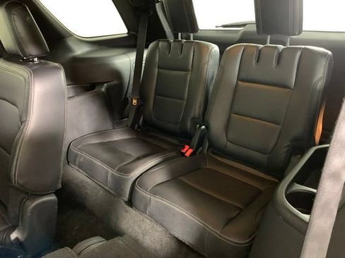 Used 2017 Ford Explorer Limited w/ Equipment Group 301A AWD/4WD image 24