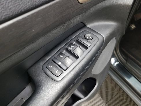Used 2016 Jeep Grand Cherokee Laredo AWD/4WD image 27