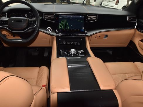 Used 2024 Jeep Grand Wagoneer Series III w/ Rear Seat Video Group 1 AWD/4WD image 17