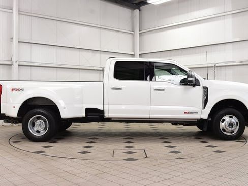 Used 2024 Ford F350 Limited w/ FX4 Off-Road Package image 9