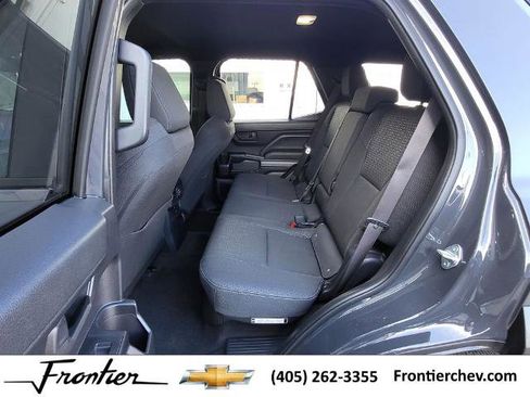 Used 2025 Toyota 4Runner 4WD image 25