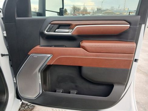 Used 2024 GMC Sierra 2500 Denali Ultimate image 15