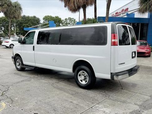 Used 2020 Chevrolet Express 3500 LT w/ LT Preferred Equipment Group RWD image 6