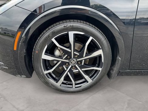 Used 2024 Toyota Prius Prime FWD image 14