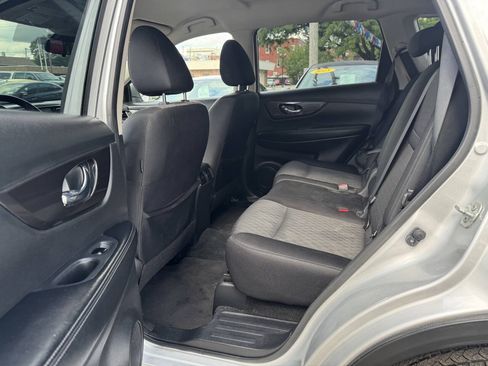 Used 2019 Nissan Rogue SV AWD/4WD image 7