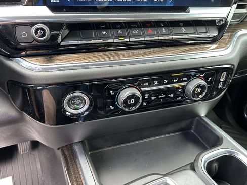Used 2023 Chevrolet Silverado 1500 RST AWD/4WD image 25