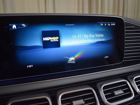 Used 2025 Mercedes-Benz Maybach GLS 600 4MATIC image 34