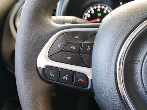 Used 2023 Jeep Renegade Latitude image 25