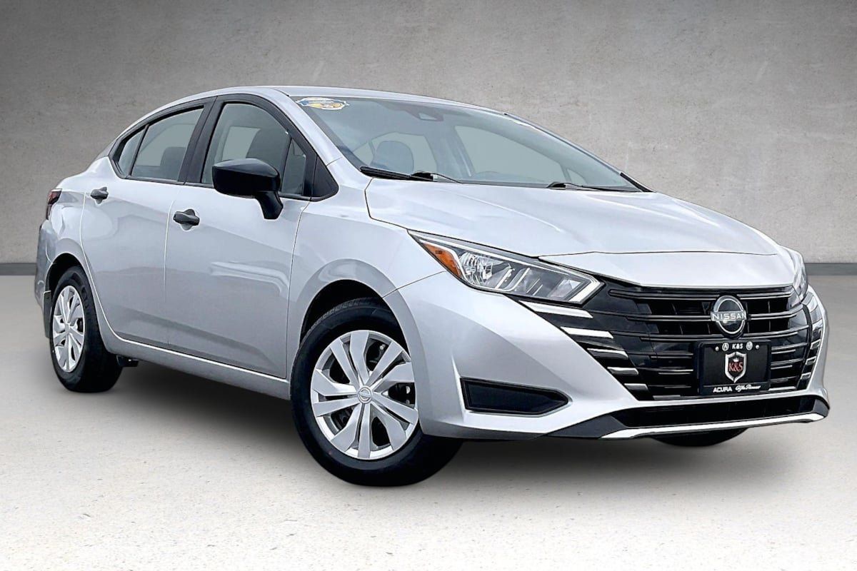 Used 2024 Nissan Versa S w/ Trunk Package FWD image 2