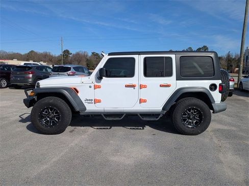 Used 2018 Jeep Wrangler Unlimited Sport image 6