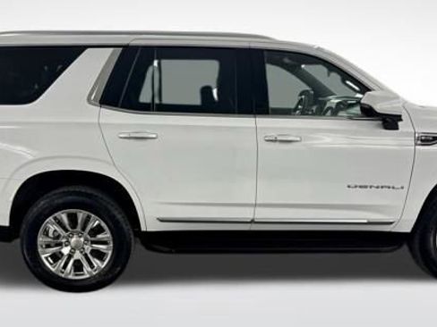 Used 2025 GMC Yukon Denali image 9