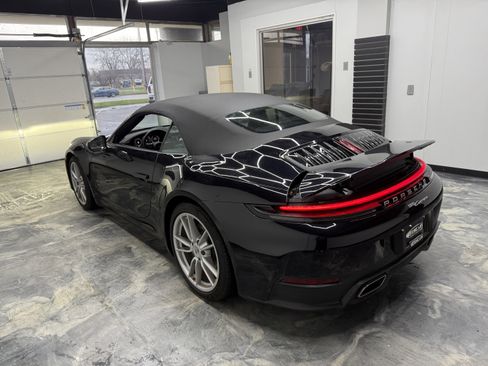 Used 2025 Porsche 911 Carrera image 37