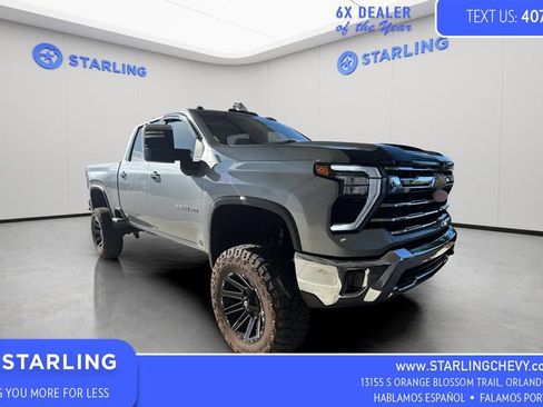 Used 2024 Chevrolet Silverado 2500 LTZ AWD/4WD image 2