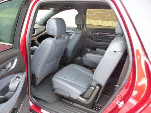 Used 2022 Buick Enclave Essence w/ Sport Touring Edition AWD/4WD image 33